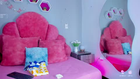 C H A N E L online show from February 1, 2:05 am