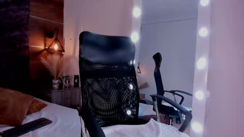 C H A N E L online show from March 8, 2:01 am