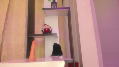 Chantall online show from December 29, 7:06 am