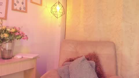 Chantall online show from January 18, 4:04 am