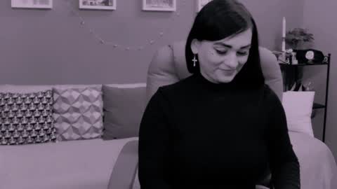 The Queen online show from January 4, 7:55 am