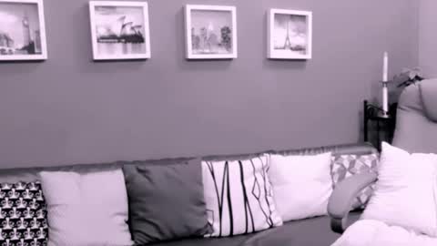 The Queen online show from November 3, 1:12 pm