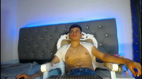 Charlie online show from November 5, 4:23 am