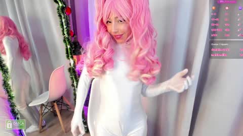 Snapshot of charloottee_1 chatting on December 28, 9:31 am Char 3 Lets go for the 100 Thumb-Up online show from December 28, 9:31 am