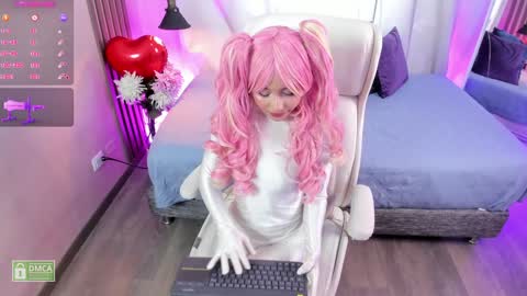 Snapshot of charloottee_1 chatting on February 4, 6:14 am Char 3 Lets go for the 100 Thumb-Up online show from February 4, 6:14 am