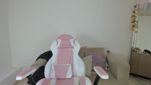    online show from December 16, 9:52 pm