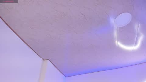    online show from November 6, 6:53 pm