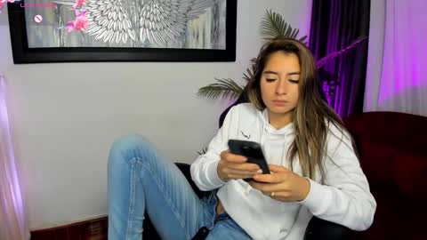 Charlote online show from November 15, 11:40 am