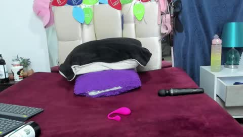 Charlott online show from December 17, 12:12 am