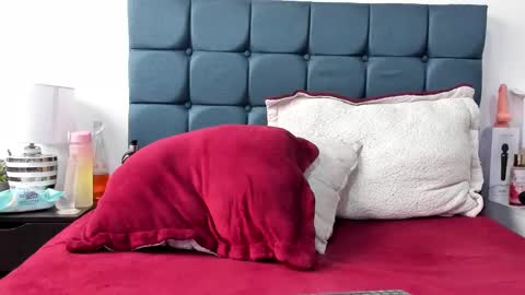 Charlott online show from February 4, 4:39 pm