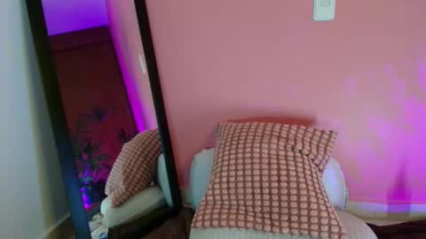 Char 3 online show from March 3, 11:03 pm