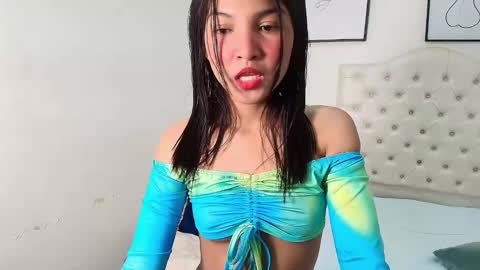 Snapshot of charlotte_capell chatting on January 4, 9:10 am Charly online show from January 4, 9:10 am