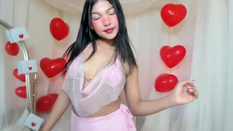 Snapshot of charlotte_capell chatting on February 15, 6:55 am Charly online show from February 15, 6:55 am