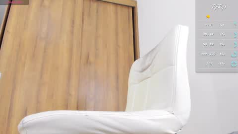 charlotte_cruzxx online show from December 28, 5:33 am