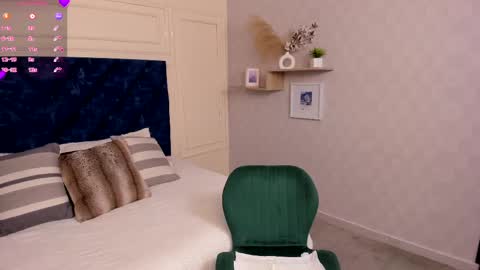 Charlotte Mayers online show from September 11, 11:43 am