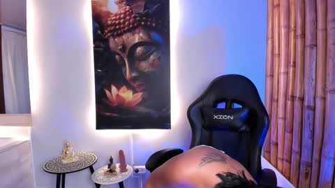 CHARLOTTE  online show from October 17, 12:08 pm