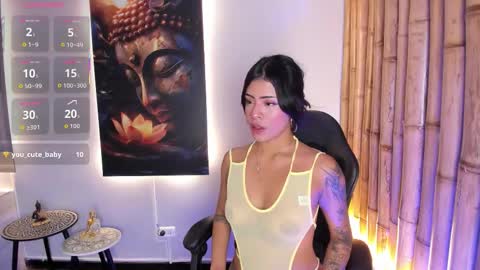 CHARLOTTE  online show from November 11, 8:09 pm