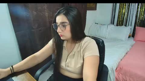 charlotte_richardson online show from December 4, 2:21 am