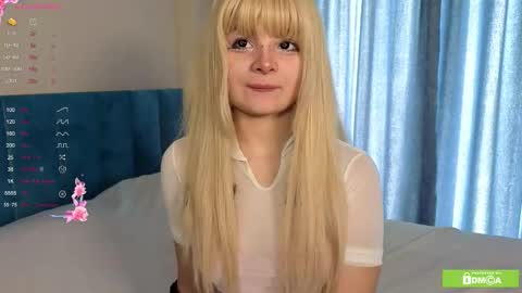 Snapshot of charlotte_wxw chatting on November 27, 9:00 am charlotte_wxw online show from November 27, 9:00 am