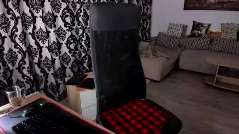 Charlotte Diamonds online show from October 23, 6:39 pm