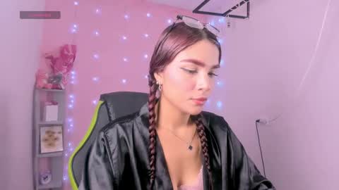 charlotteee online show from October 16, 3:51 am