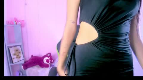 charlotteee online show from November 22, 4:00 am