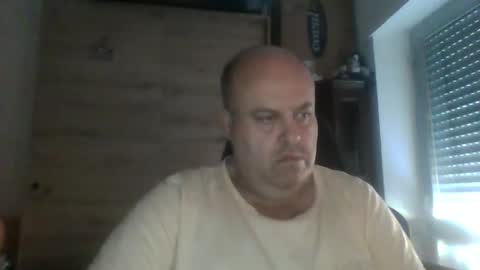 charly online show from November 3, 9:10 am