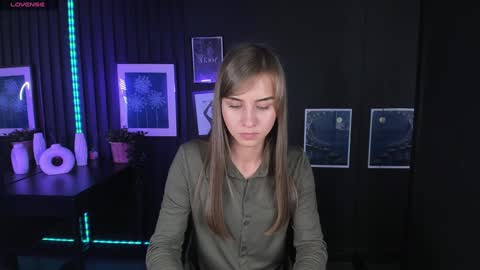 Snapshot of charmbianca chatting on February 8, 8:09 am Bianca online show from February 8, 8:09 am