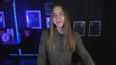 Snapshot of charmbianca chatting on February 21, 5:24 am Bianca online show from February 21, 5:24 am