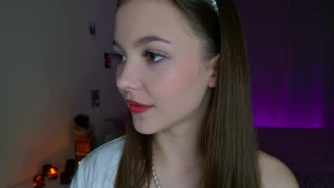 Snapshot of charming_bliss chatting on September 29, 3:39 pm Kaylee online show from September 29, 3:39 pm