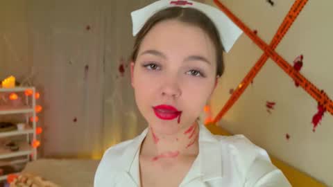 Snapshot of charming_bliss chatting on October 27, 4:44 pm Kaylee online show from October 27, 4:44 pm