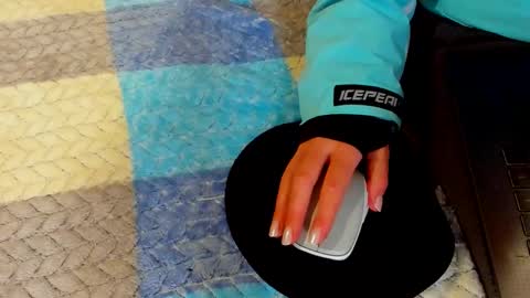 katie online show from October 20, 11:43 am