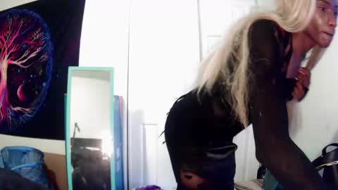 Miss Chocolate online show from December 15, 6:59 pm