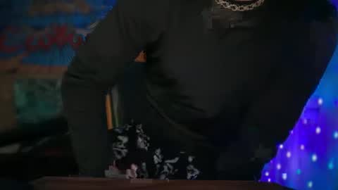 Snapshot of chaseocean1111 chatting on December 17, 1:22 am chaseocean1111 online show from December 17, 1:22 am