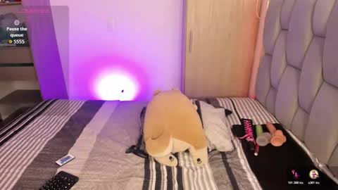 Sophie  online show from November 7, 11:10 am