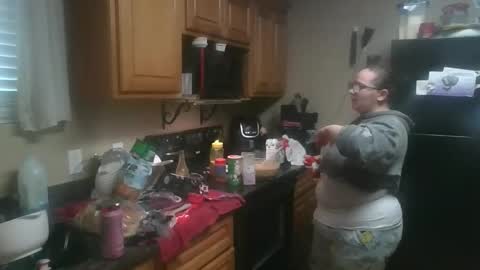 cheekychick420 online show from December 14, 4:01 pm