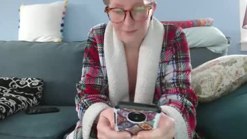 Chelsea online show from December 9, 5:19 pm