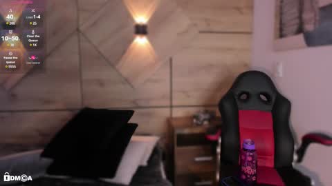 Snapshot of chelsey_hudson chatting on February 6, 2:37 pm chelsey_hudson online show from February 6, 2:37 pm