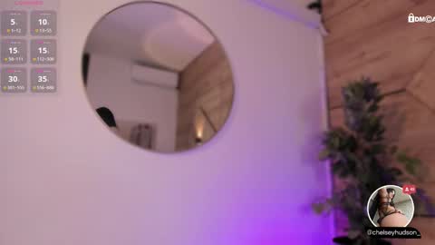 Snapshot of chelsey_hudson chatting on February 21, 11:55 am chelsey_hudson online show from February 21, 11:55 am