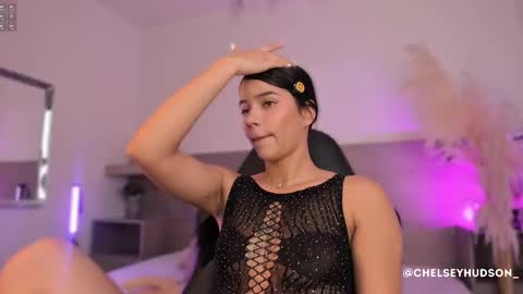 Snapshot of chelsey_hudson chatting on October 4, 12:03 pm chelsey_hudson online show from October 4, 12:03 pm