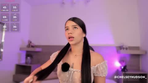 Snapshot of chelsey_hudson chatting on October 23, 12:04 pm chelsey_hudson online show from October 23, 12:04 pm