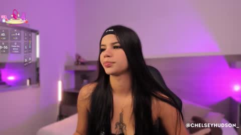 Snapshot of chelsey_hudson chatting on November 26, 12:06 pm chelsey_hudson online show from November 26, 12:06 pm