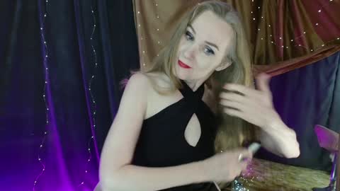 Snapshot of cherry_blossomsx chatting on December 4, 12:58 pm thanks guys see you tomorrow online show from December 4, 12:58 pm