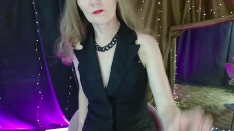 Snapshot of cherry_blossomsx chatting on December 19, 6:01 am thanks guys see you tomorrow online show from December 19, 6:01 am