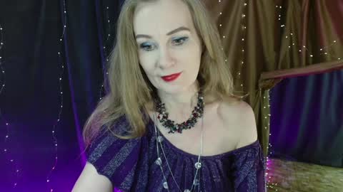 Snapshot of cherry_blossomsx chatting on December 31, 9:10 am thanks guys see you tomorrow online show from December 31, 9:10 am