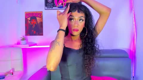 Snapshot of cherry_gate chatting on September 12, 11:10 am cherry_gate online show from September 12, 11:10 am