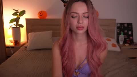 Snapshot of cherryblossom224 chatting on October 27, 10:47 pm Alisha online show from October 27, 10:47 pm