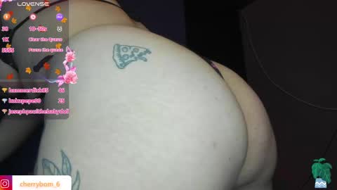  dayis independent model  online show from December 2, 10:28 am