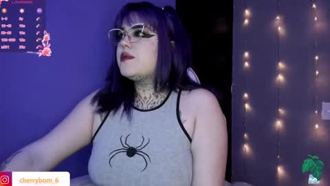  dayis independent model  online show from March 2, 8:16 am