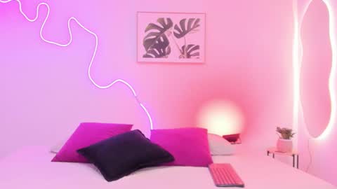 C H E R R Y online show from November 7, 12:05 pm